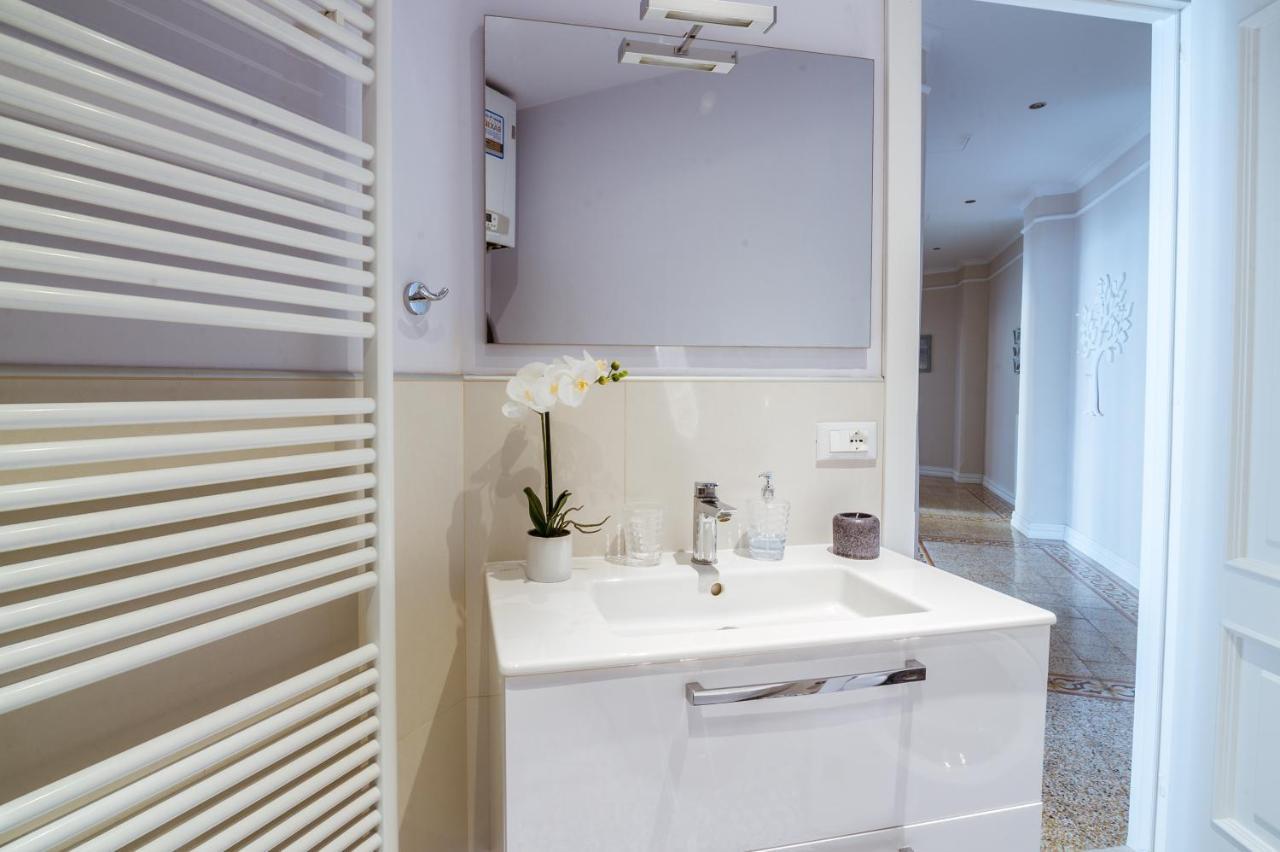 Sanremo Grand Central Apartment Exteriör bild